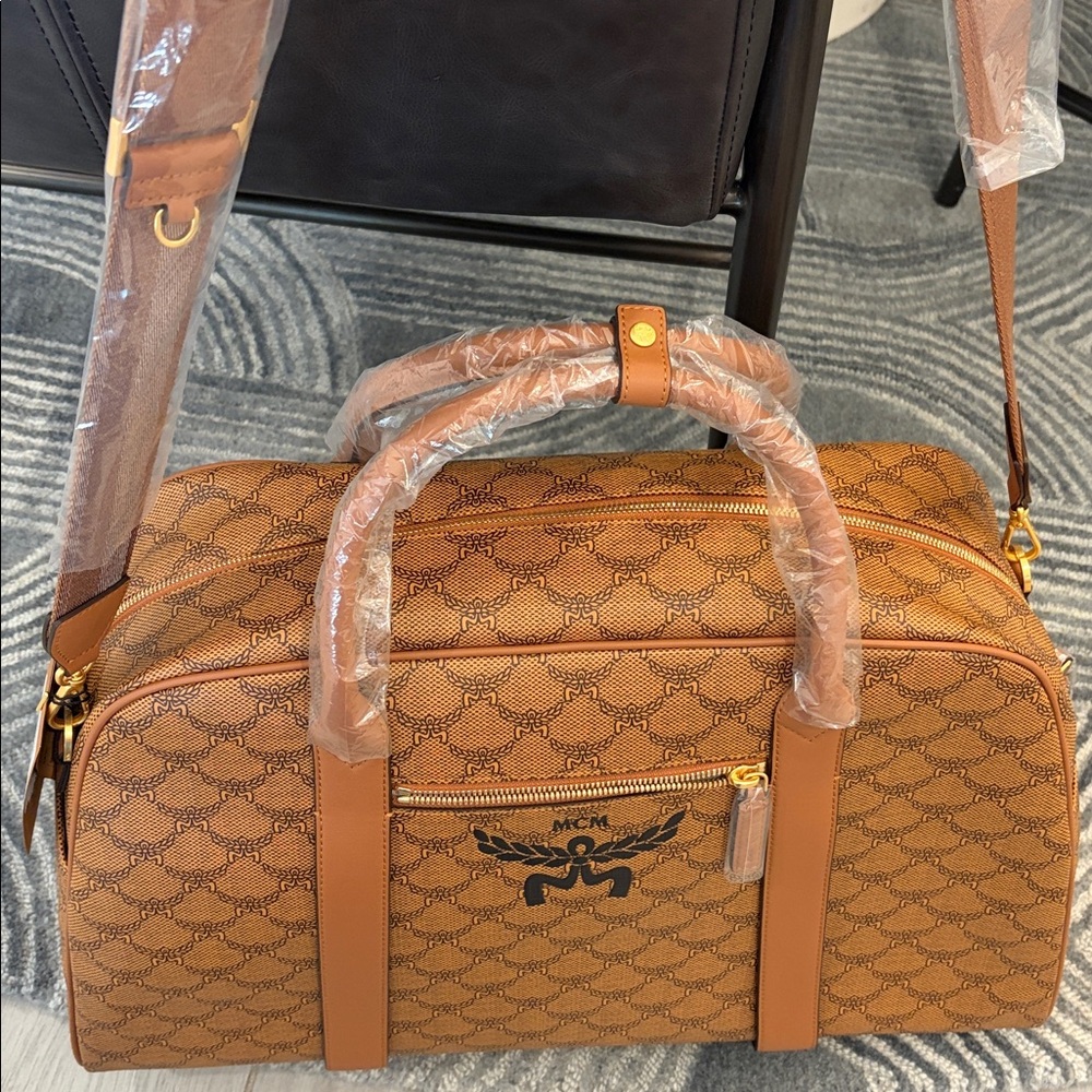🔥 MCM XL Ottomar Weekender Bag – LIMITED SPECIAL EDITION – NWT! 🔥 - Picture 6 of 10
